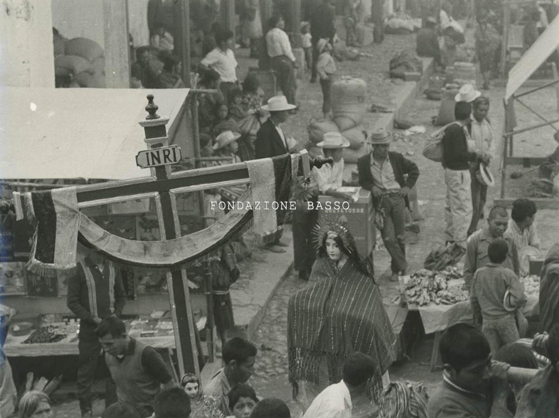 Processione in strada