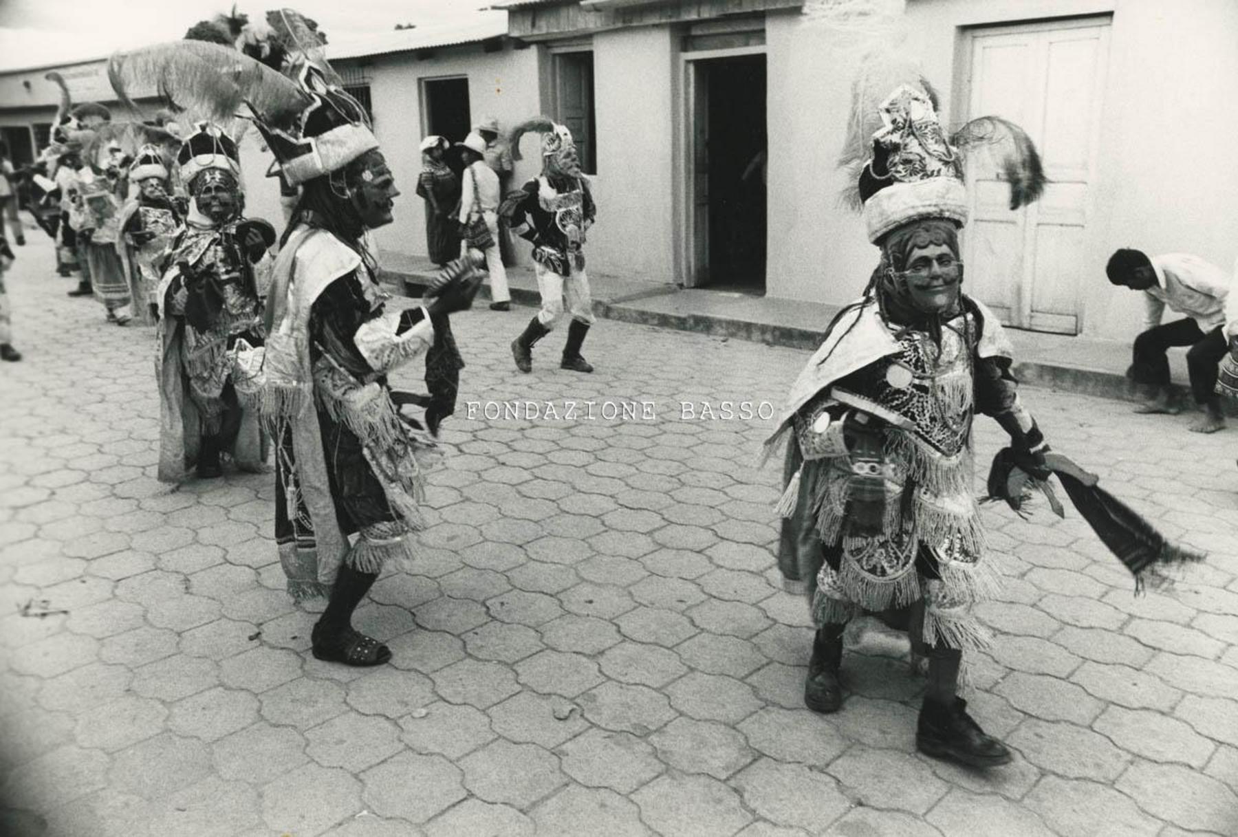 "Baile de 'La Conquista'"