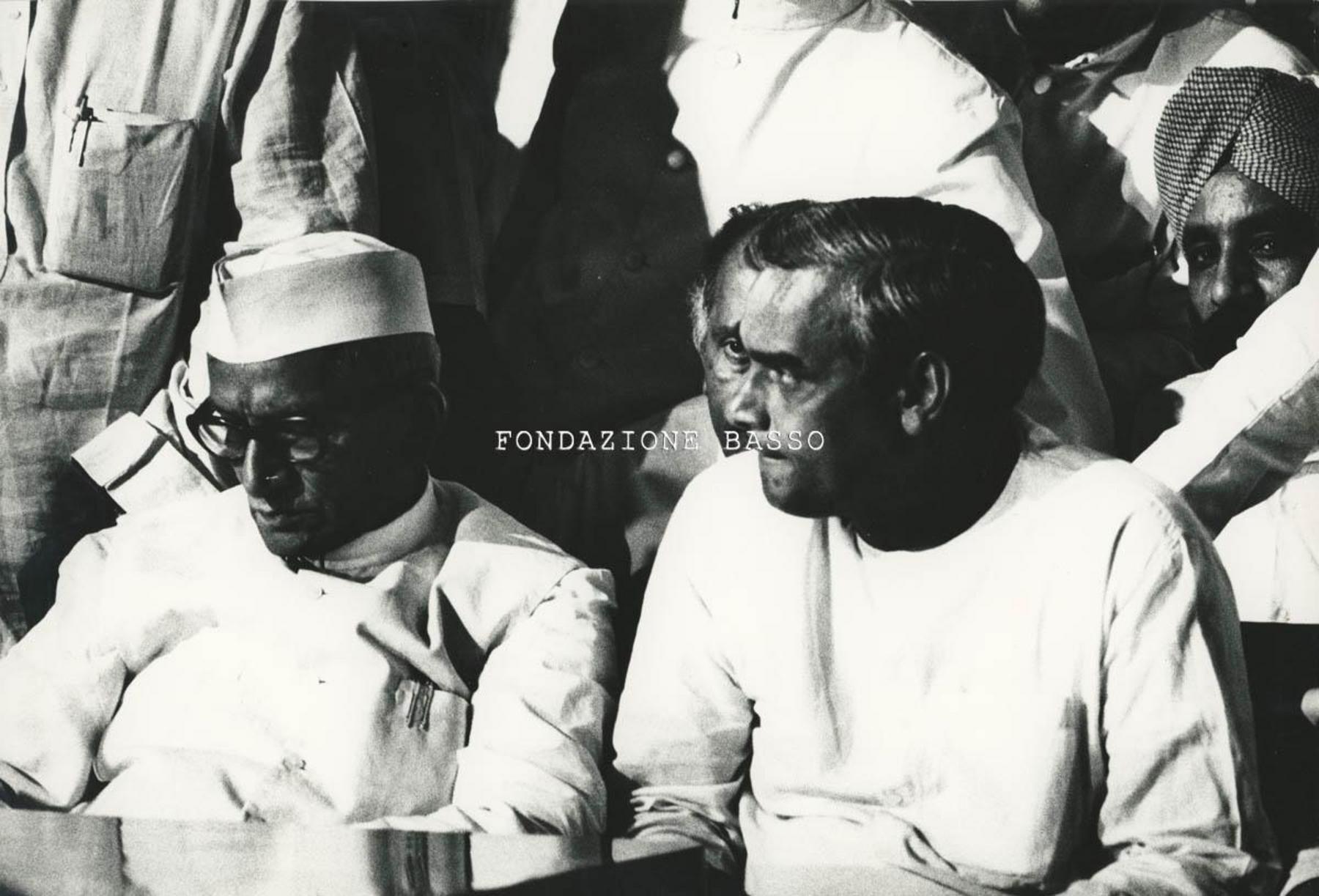 "A.B. Vajpayee con M. Desai"
