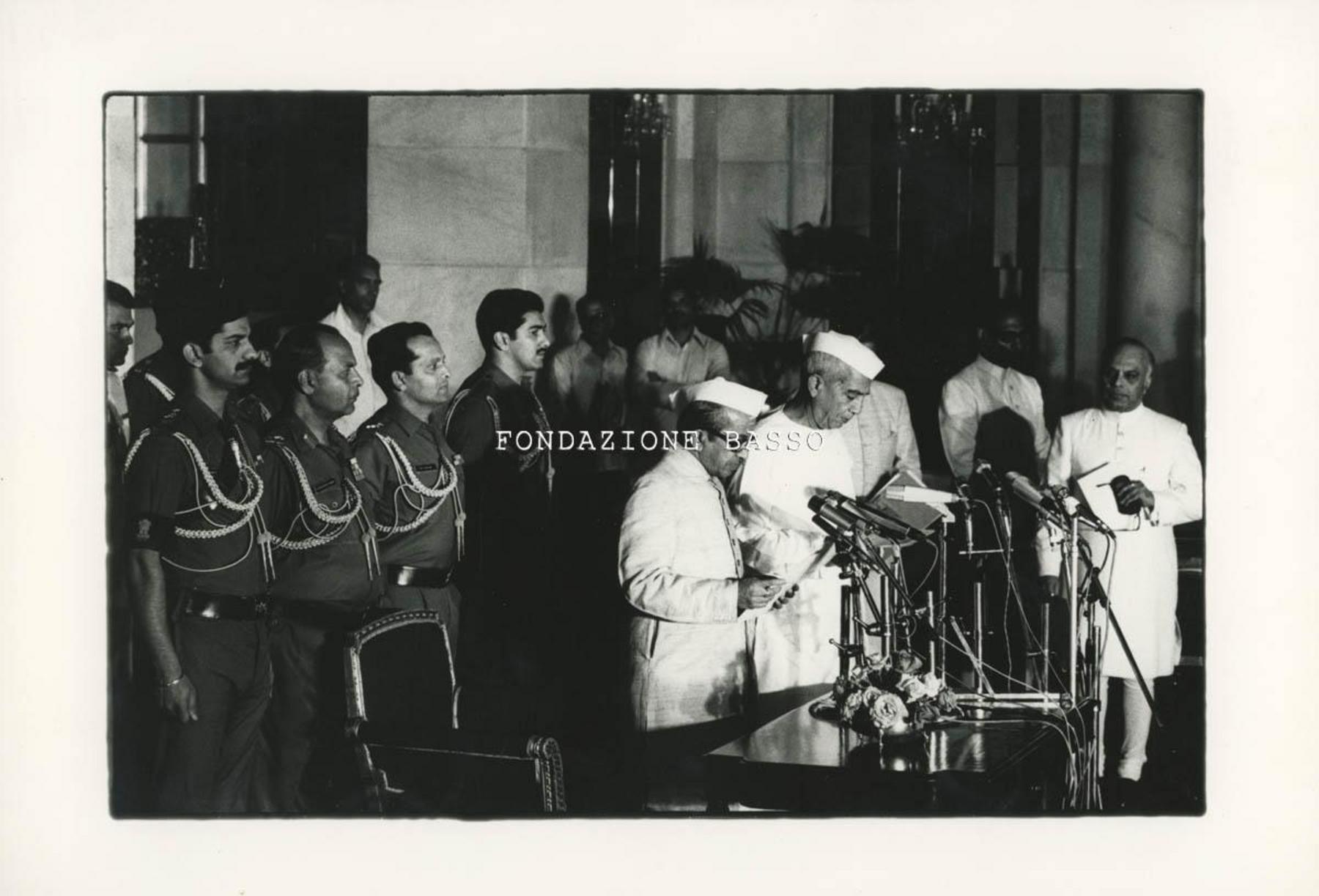 "Giuramento del nuovo ministro degli Interni Charan Singh"