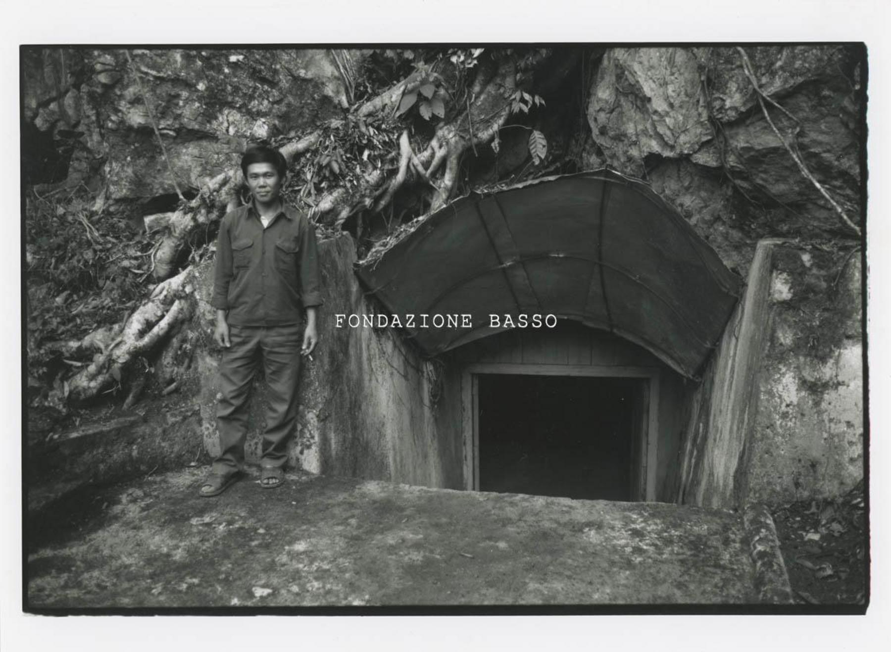 Grotta occupata dai responsabili del Pathet Lao